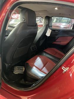 جاكوار XE